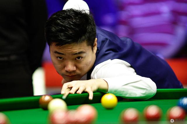 相比之下 相比之下