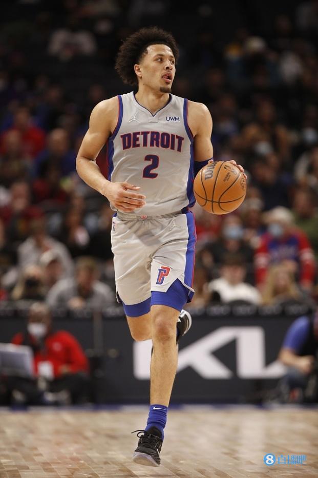 8亿的收入 8亿的收入