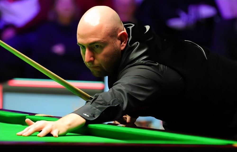 亚马尔用他 亚马尔用他