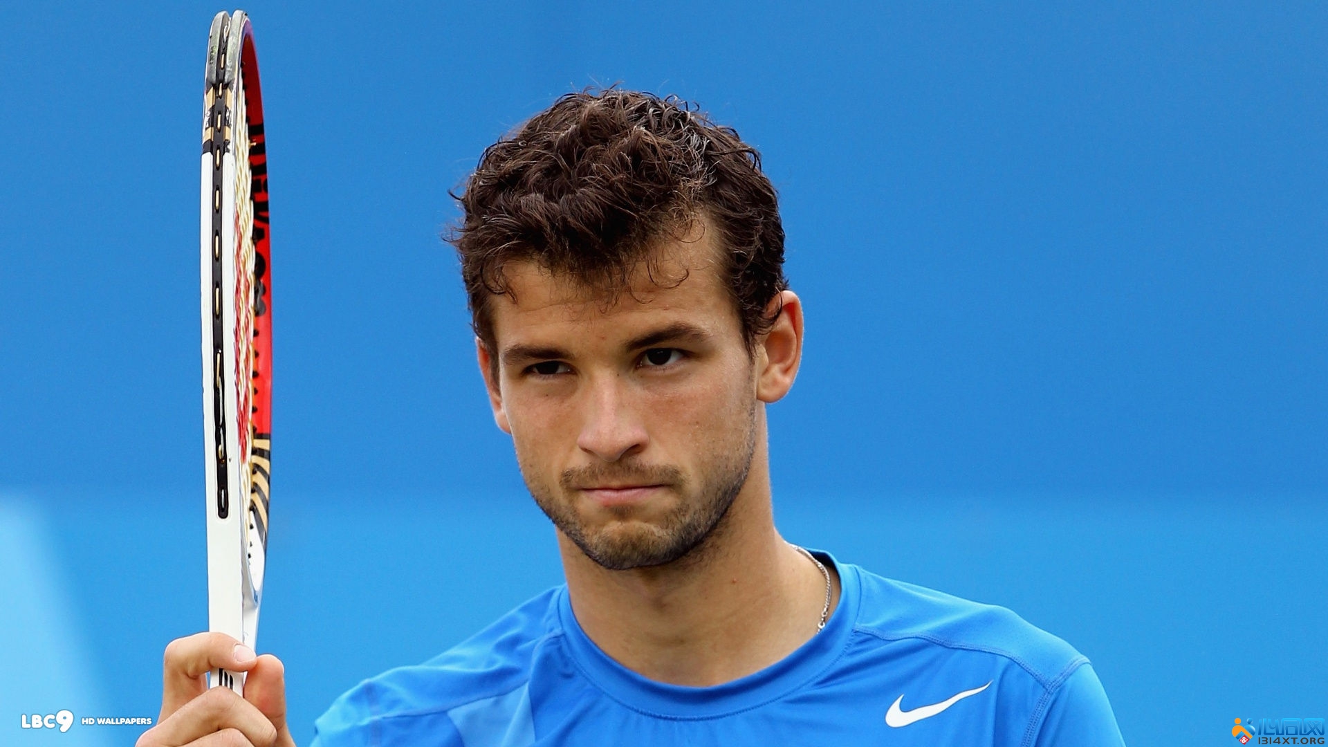 对抗中尤为 对抗中尤为